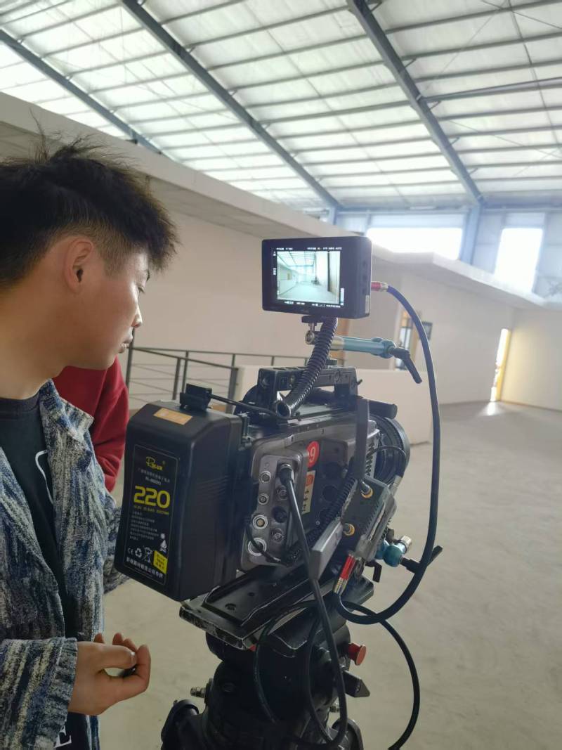 解锁来凤县广告片拍摄：以创意镜头，解锁品牌商业价值新高度